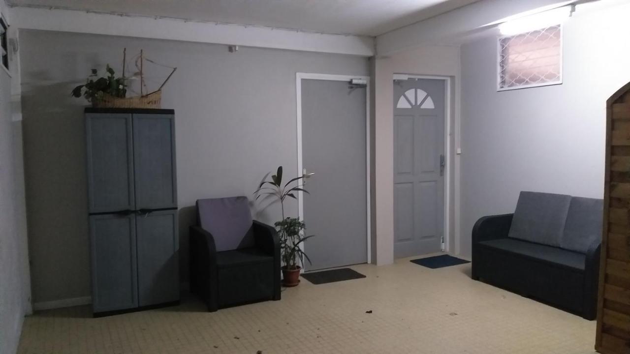 Agreable F2, Jardin, Garage, Fibre, Clim Ch Fort-de-France Exterior foto